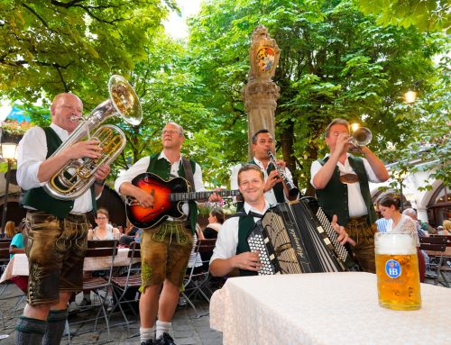 Hofbräuhaus München führt bundesweites Biergarten-Ranking 2026 an