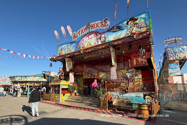 Action House auf dem Nürnberger Frühlings Volksfest 2026 (©Foto: Martin Schmitz)