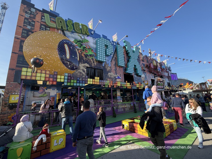 Laser Pix auf dem Nürnberger Frühlings Volksfest 2026 (©Foto: Martin Schmitz)