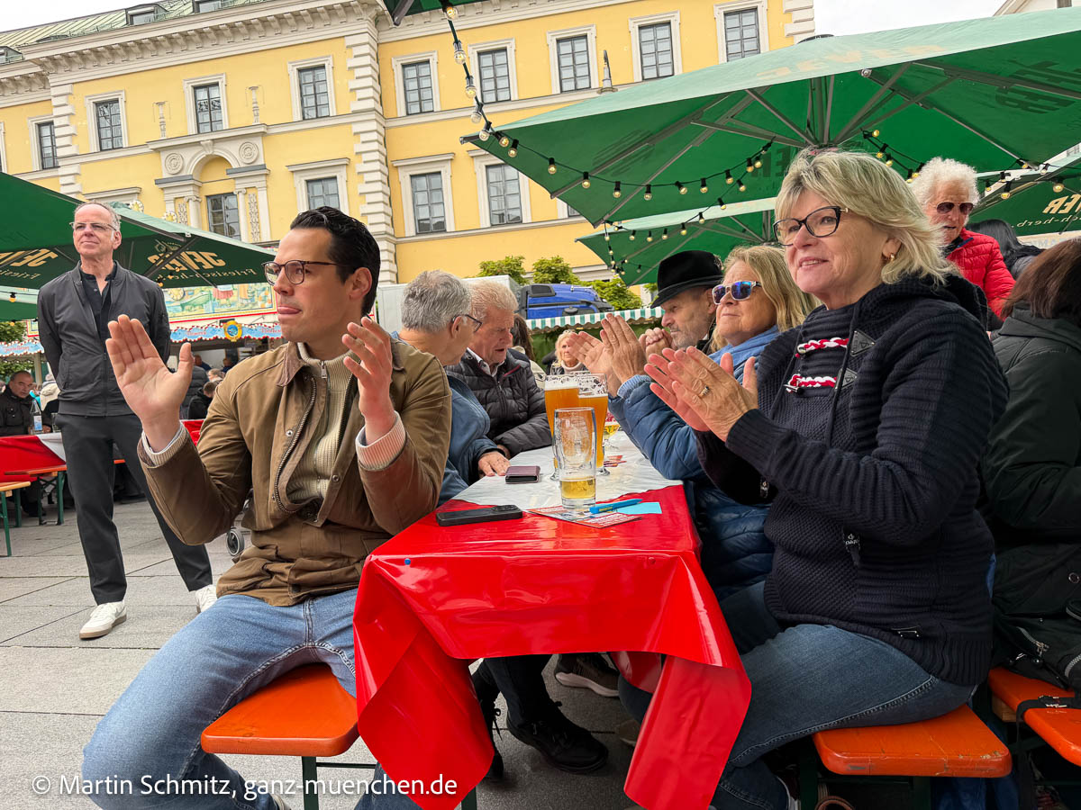 Hamburger Fischmarkt auf dem Wittelbacher Platz eröffnete am 14.05.2026 (©Foto: Martin Schmitz)
