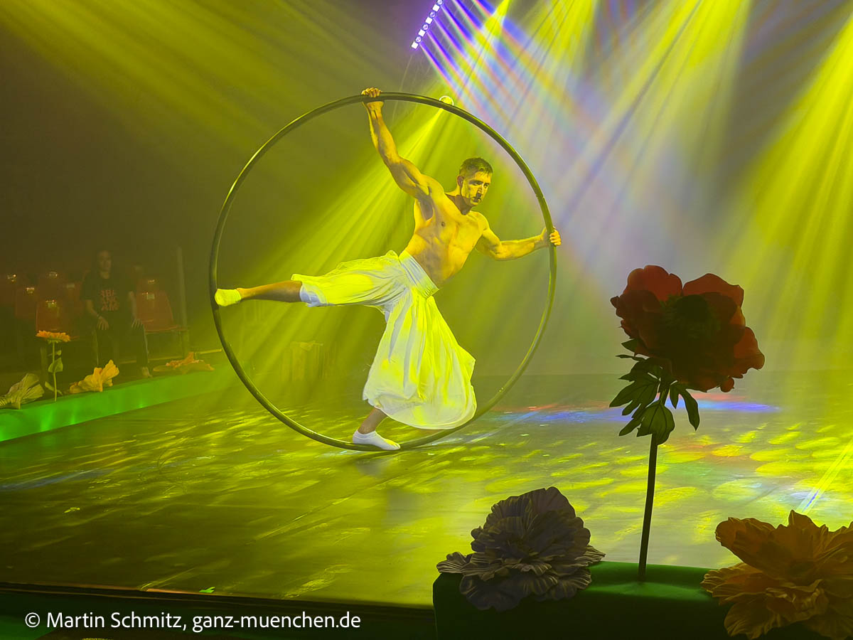 Cyr Wheel – Mykola Borbelyuk - Cirque du Fleur im Münchner Werksviertel ab 21.05.2026 (©Foto: Martin Schmitz)