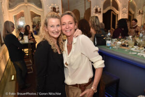 Elfie Langefeld, Maria Sottor / Ingolstadt Village lud zum Screening „Der Teufel trägt Prada 2“ in die Falks’s Bar im Hotel Bayerischer Hof in München am 21.05.2026 / Foto: BrauerPhotos / G.Nitschke
