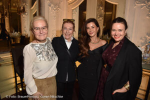 Petra Fladenhofer, Waltraut von Mengden, Füsun Lindner, Julia Zirpel / Ingolstadt Village lud zum Screening „Der Teufel trägt Prada 2“ in die Falks’s Bar im Hotel Bayerischer Hof in München am 21.05.2026 / Foto: BrauerPhotos / G.Nitschke