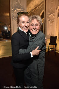 Waltraut von Mengden, Nomi Baumgartl / Ingolstadt Village lud zum Screening „Der Teufel trägt Prada 2“ in die Falks’s Bar im Hotel Bayerischer Hof in München am 21.05.2026 / Foto: BrauerPhotos / G.Nitschke