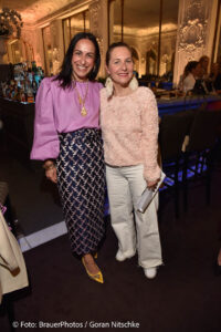 Christina Schulz (Seven Hills), Anja Shahinniya / Ingolstadt Village lud zum Screening „Der Teufel trägt Prada 2“ in die Falks’s Bar im Hotel Bayerischer Hof in München am 21.05.2026 / Foto: BrauerPhotos / G.Nitschke