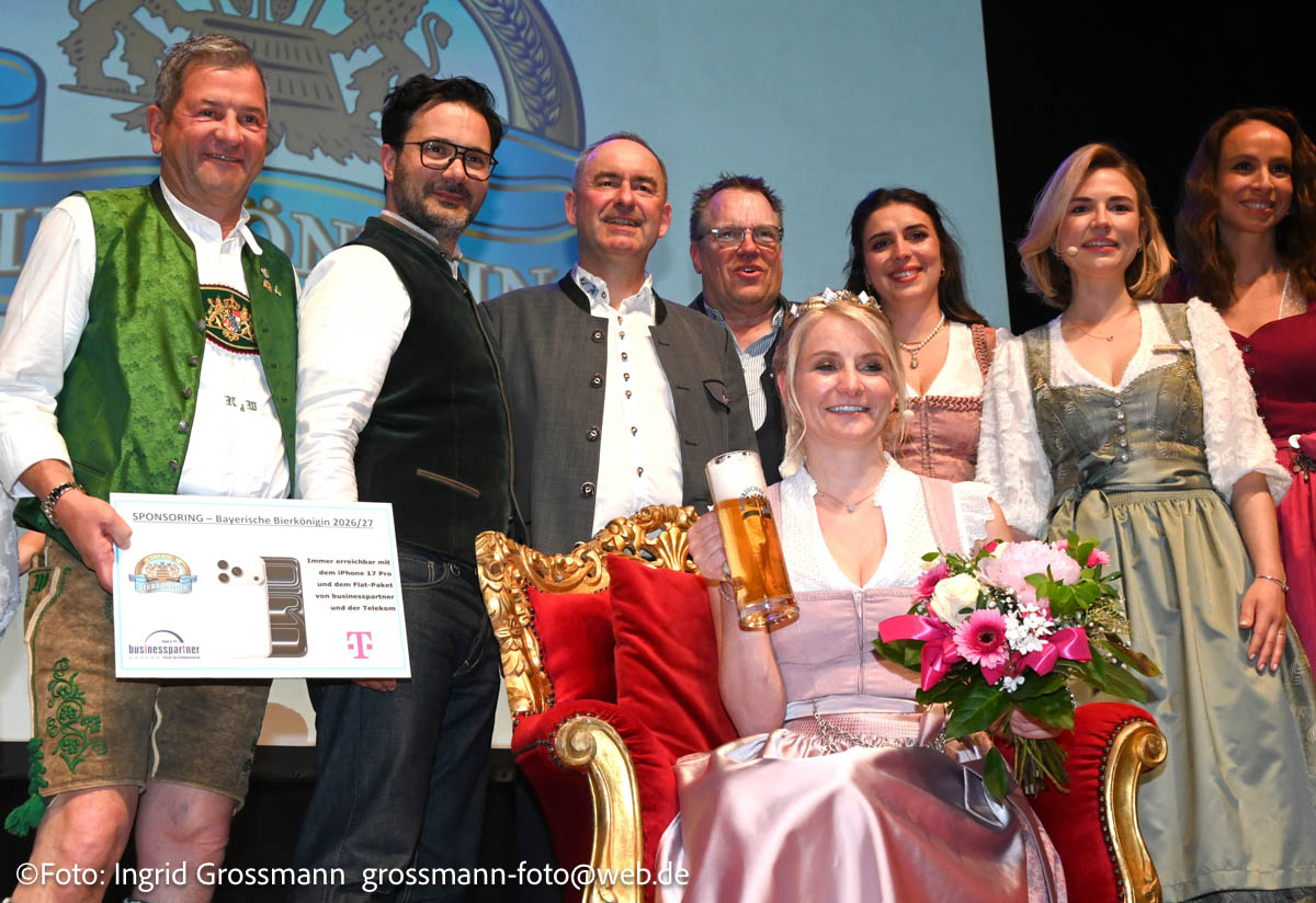 Katharina Kastenmüller wurde im Löwenbräukeller gekrönt zur Bayerischen Bierkönigin 2026/27 im Löwenbräukeller (©Foto: Ingrid Grossmann) Katharina Kastenmüller wurde im Löwenbräukeller gekrönt zur Bayerischen Bierkönigin 2026/27 im Löwenbräukeller (©Foto: Ingrid Grossmann)