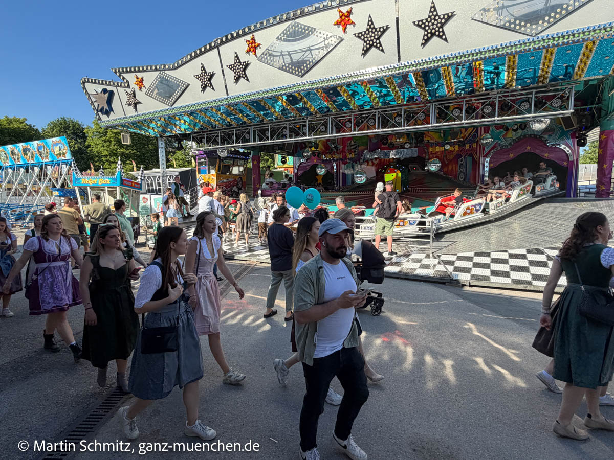 Musik Express auf dem 73. Lohhofer Volksfest 2026 vom 22.05.-31.05.2026 (©Foto: Martin Schmitz) Musik Express auf dem 73. Lohhofer Volksfest 2026 vom 22.05.-31.05.2026 (©Foto: Martin Schmitz)