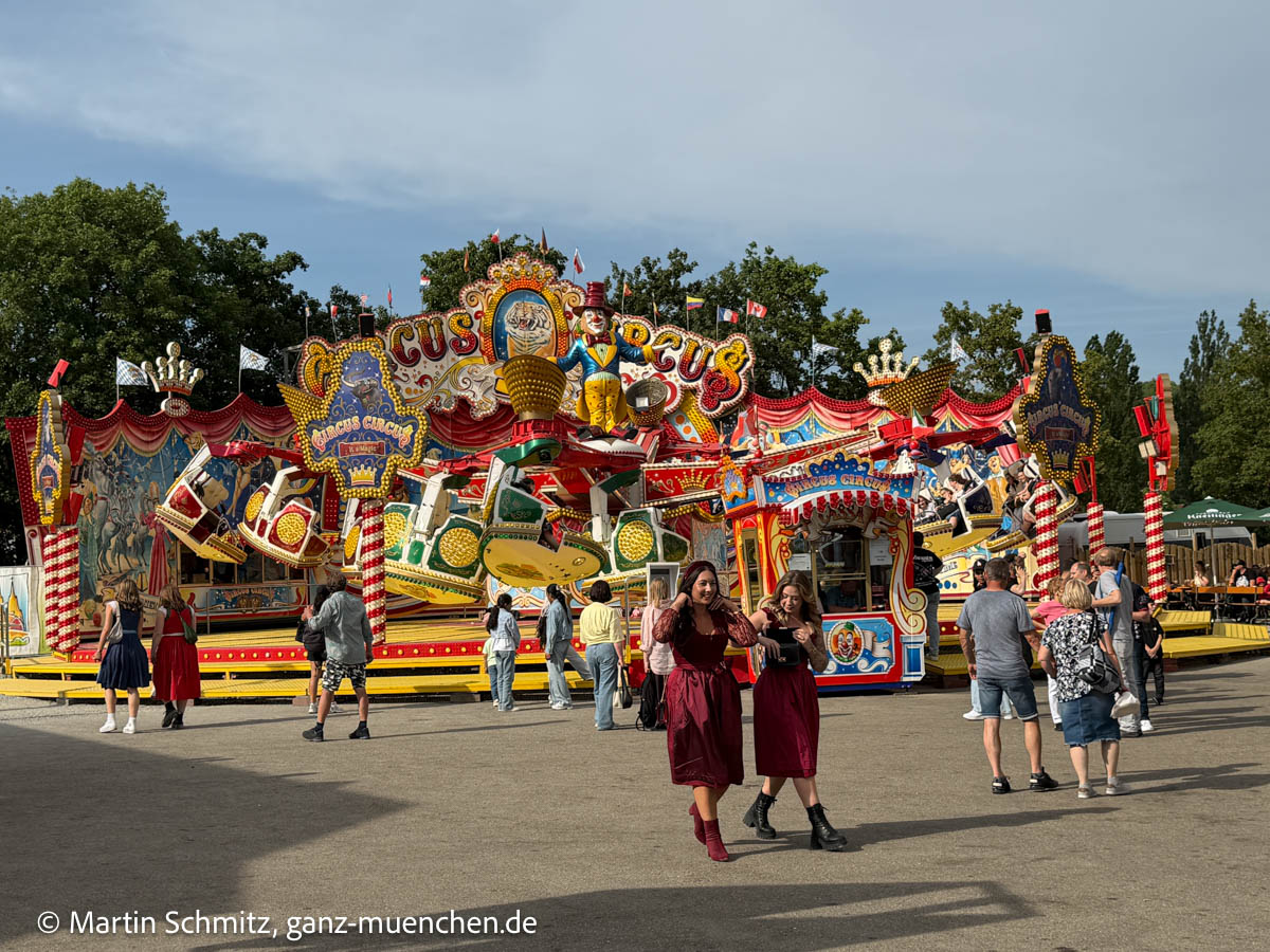 Circus Circus auf der Maidult Regensburg bis zum 31.05.2026 (©Foto: Martin Schmitz)