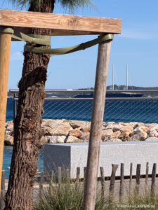 Jeff Bozos "Koru" unterwegs zwischen St Tropez und Cannes (©Foto: Marikka-Laila Maisel)