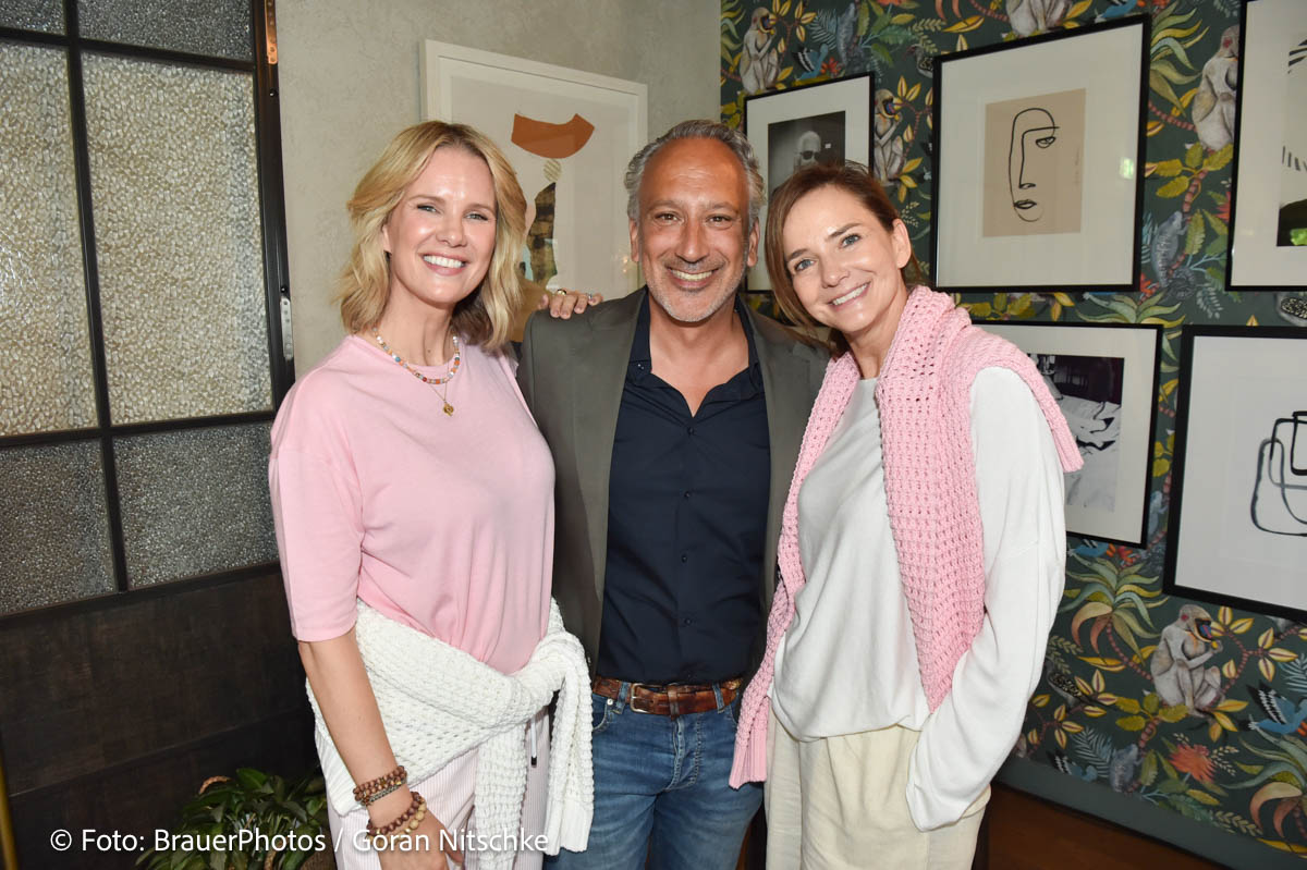 Monica Meier-Ivancan, Sanjiv Singh (Managing Director „Ingolstadt Village“), Judith Dommermuth (Juvia) JUVIA Event mit Talk, Monica Ivancan und Judith Dommermuth im Ingolstadt Village am 17.06.2026 Foto: BrauerPhotos / G.Nitschke