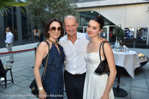 Rudi Kull und Ehefrau Irina Kull und Tochter Alina Brenner Sommerfest in München am 18.06.2026 Foto: BrauerPhotos / G.Nitschke