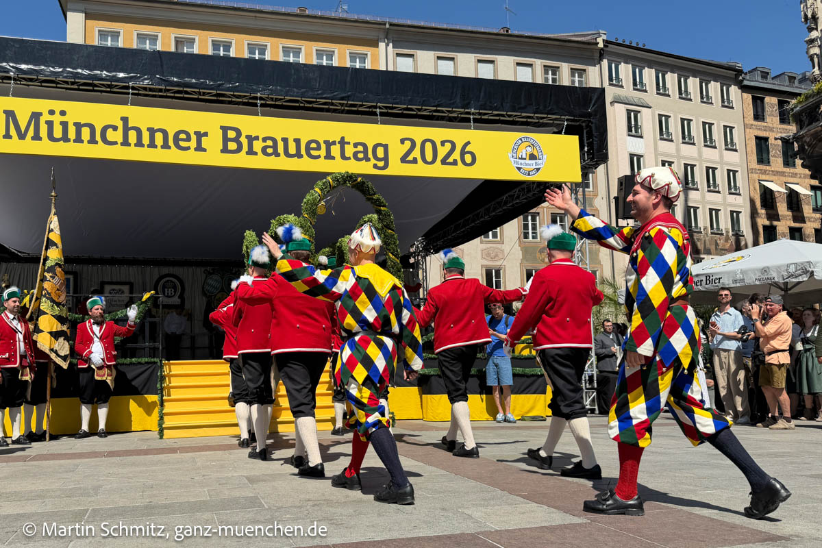 Auftritt der Schäffler beim Münchner Brauertag 2026 mit Freisprechung der Brauer am 20.06.2026 (©Foto: Martin Schmitz) Auftritt der Schäffler beim Münchner Brauertag 2026 mit Freisprechung der Brauer am 20.06.2026 (©Foto: Martin Schmitz)