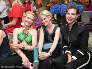 Freifrau Franca von Dörnberg zu Hausen, Franziska Neusser, Sarah Kronsbein / Verleihung 4. „CeU loves Kunst“-Award / Club europäischer Unternehmerinnen verleiht Preis an Künstlerinnen / Hotel Mandarin Oriental / München / 8. Juni 2026 / Foto: Frank Rollitz / ABR-Pictures