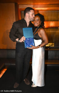 Siegerin Alejandra Caicedo mit Freund Robin Dünner / Verleihung 4. „CeU loves Kunst“-Award / Club europäischer Unternehmerinnen verleiht Preis an Künstlerinnen / Hotel Mandarin Oriental / München / 8. Juni 2026 / Foto: Frank Rollitz / ABR-Pictures