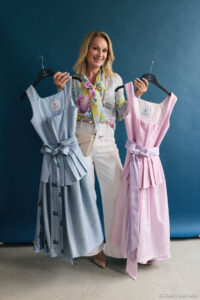Eva Grünbauer TraumTrachten präsentiert neue Kollektion im Fotostudio S8 München mit VIPs (©Foto: Vitaliy Bachaco)