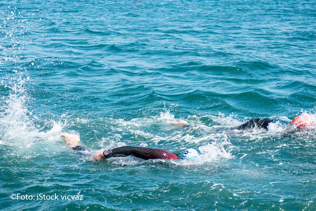 Freiwasserschwimmen (©Foto: ©Foto: iStock vicvaz )
