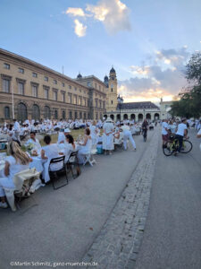 Diner en Blanc im Münchner Hofgarten am 02.07.2026 (©Foto: Martin Schmitz)