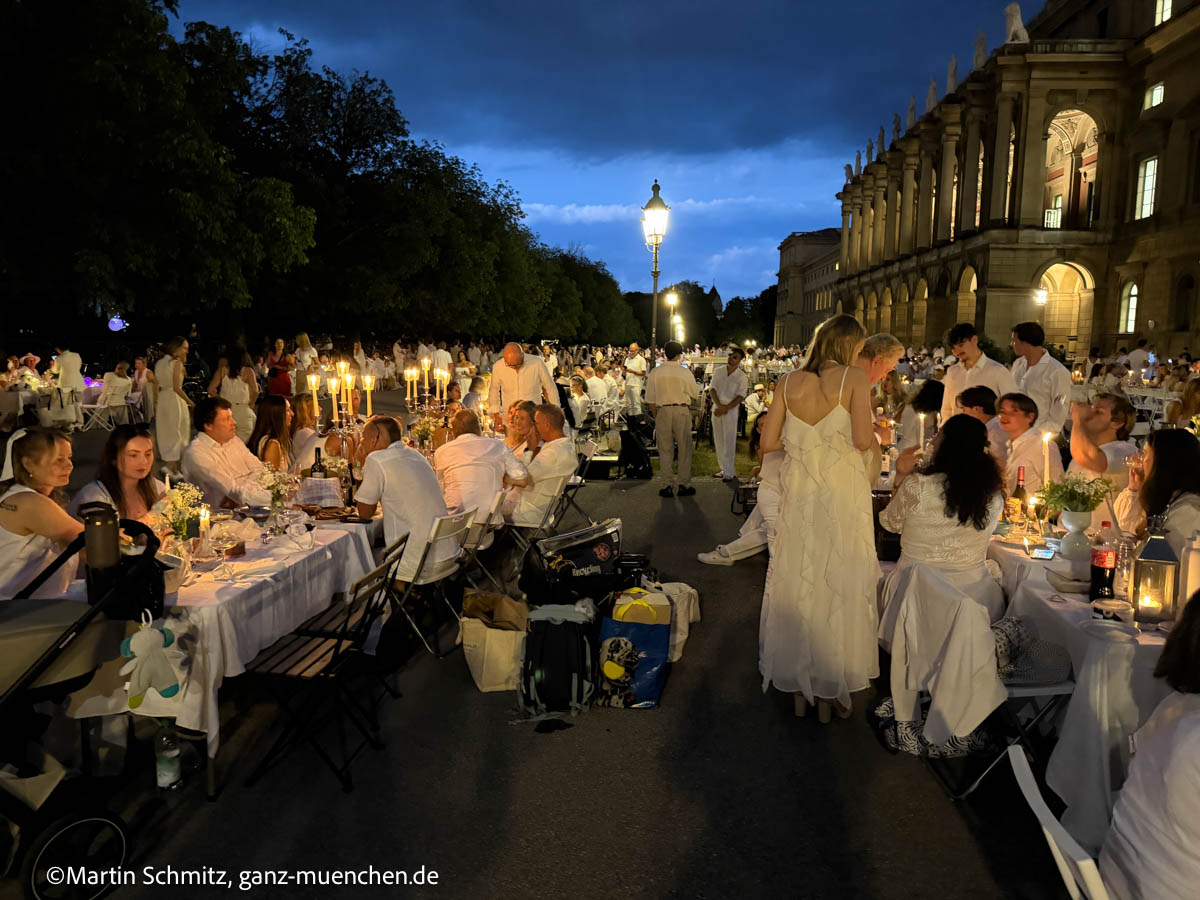 Diner en Blanc im Münchner Hofgarten am 02.07.2026 (©Foto: Martin Schmitz)