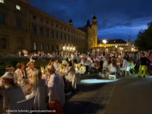 Diner en Blanc im Münchner Hofgarten am 02.07.2026 (©Foto: Martin Schmitz)