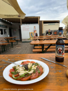 Tomate Mozarella in der Spatenkantine - Aufbau Oktoberfest 2026, Tag 09 - 07.07.2026 Dienstag (©Foto: Martin Schmitz)