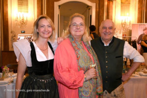 Angermaier Kollektions Präsentation im Deutschen Theater(ªFoto. Ingrid Grossmann)