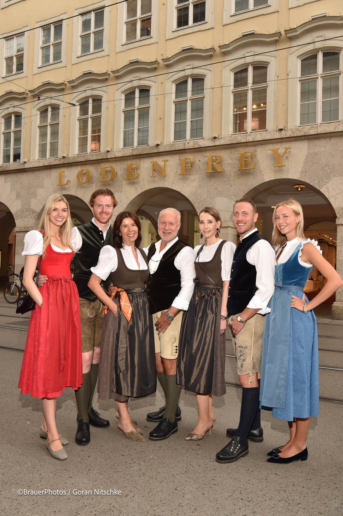 Lara, Lennard, Gabriele Hammerschick, Johann Maurer, Elke-Cecilia Riehl, Ludwig, Luise (Lodenfrey Models)LODENFREY Trachtenfrühstück, München am 15.07.2026 (c) Foto: BrauerPhotos / Goran Nitschke