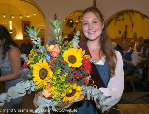 Sarah Marx ist die Bräurosl 2026: Münchnerin gewinnt die Wahl im Donisl am Marienplatz