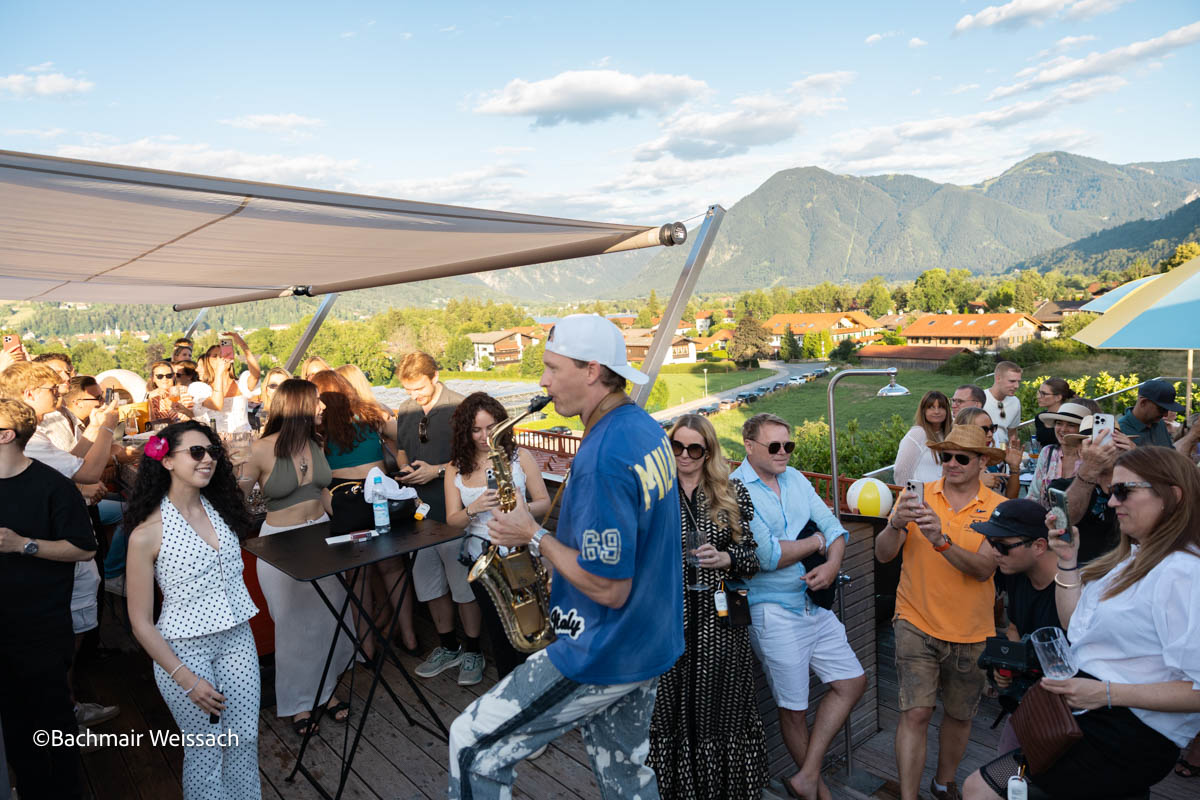 Bussi Baby x MINI2026 ROOFTOP-PARTY-3.0 (©Bachmair Weissach)