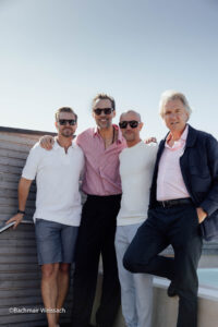 Gregor Teicher, Alexander Mazza, Peyman Armin, Korbinian Kohler bei der Bussi Baby x MINI2026 ROOFTOP-PARTY-3.0 (©Foto: Rebecca Kirsch für Bachmair Weissach)