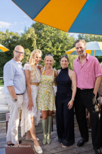 Marcus Hartmann, Julia Pohl, Carolin Henseler, Daniela Humele, Alexander Mazza bei der Bussi Baby x MINI2026 ROOFTOP-PARTY-3.0 (©Foto: Rebecca Kirsch für Bachmair Weissach)