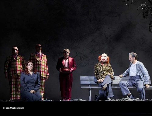 Der Teufel trägt Leo – Gesungene Weltliteratur und Premierenjubel für „Der Besuch der alten Dame“ im Gärtnerplatztheater