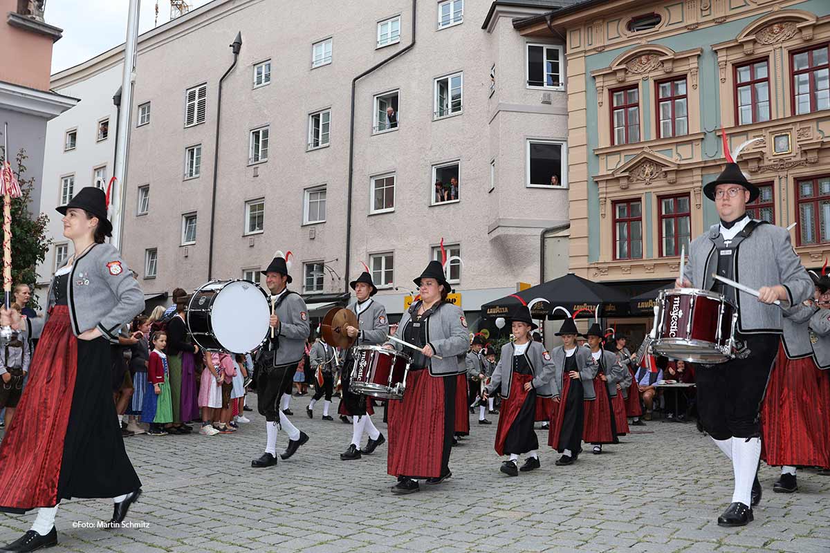 Einzug Rosenheimer Herbstfest (©Foto: Martin Schmitz)