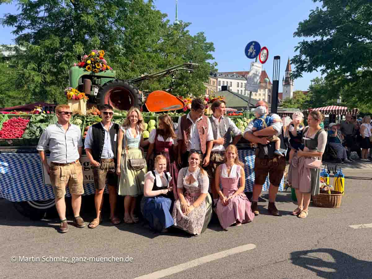 Gärtnerjahrtag 2026 - Aufstellung am Viktualienmarkt (©Foto: Martin Schmitz)