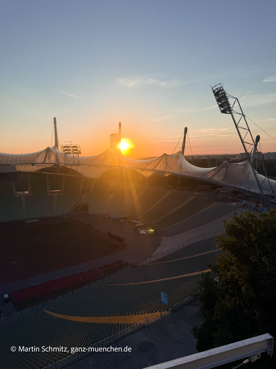 Sonnenfinsternis über dem Olympiastadion und anschliessend Feuerwerk Sommerfestival Olympiapark am 12.08.2026 (©Foto: Martin Schmitz)