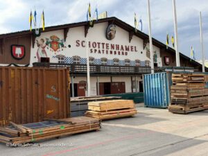 Schottenhamel: Oktoberfest Aufbau Tag 53, Donnerstag 20.08.2026 (©Foto: Martin Schmitz)