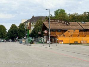 Wildstuben: Oktoberfest Aufbau Tag 53, Donnerstag 20.08.2026 (©Foto: Martin Schmitz)