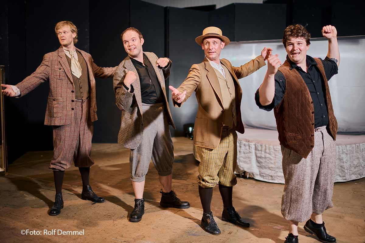 Die Handwerker „Ein total verrückter Sommernachtstraum" in der Komödie im Bayerischen Hof München ©Foto: Rolf Demmel