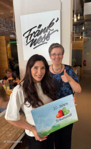 Nadine Guggenberger (Stiftungsleiterin und -gründerin von Traumzeit e.V.), Alexandra Polzin