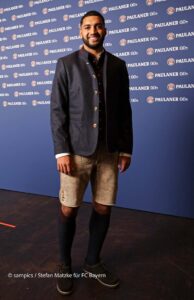Saibari: Legendäres Paulaner Lederhosen Shooting des FC Bayern München am Nockerberg ©Foto: sampics Photographie für FC Bayern