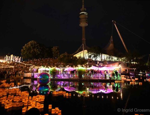 Magische Lichter, Sommerfeeling und Thai-Tradition: Das Water Lantern Festival begeistert im Olympiapark München