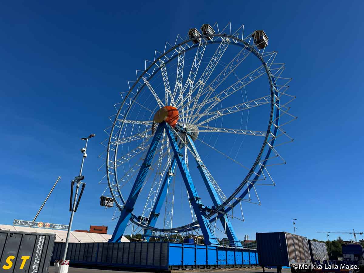 Riesenrad Willenborg - Wiesn Aufbau Tag 68 - 04.09.2026 (Freitag) (©Foto: Marikka-Laila Maisel)