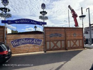 Weißbier-Alm Haas: Oktoberfest Aufbau Tag 66, Mitttwoch 03.09.2026 (©Foto: Martin Schmitz)