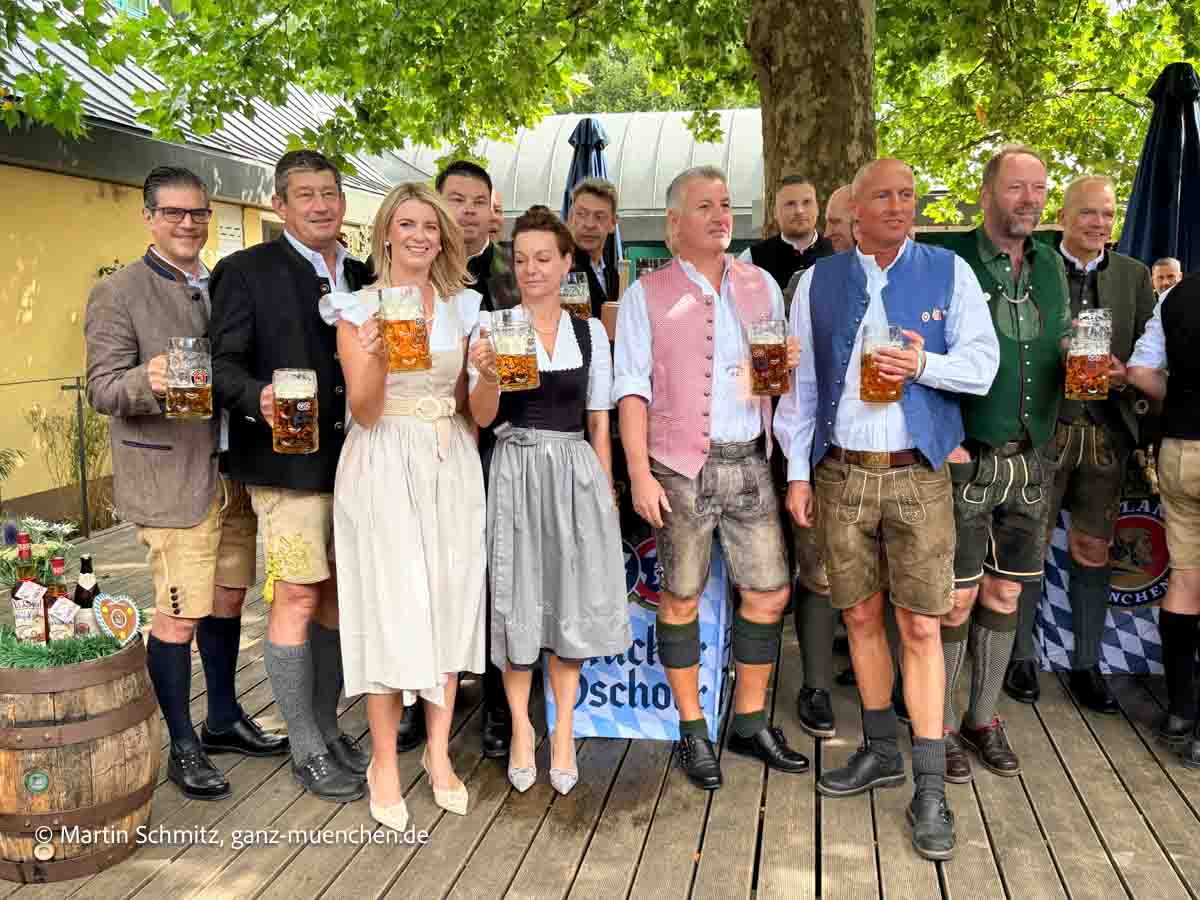 Hacker-Pschorr Wirte bei der Wiesnbierprobe Hacker-Pschorr und Paulaner im Seehaus am 03.09.2026 (©Foto: Martin Schmitz)