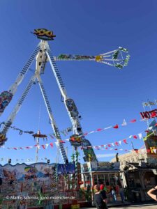 XXL Höhenrausch auf dem Nürnberger Herbstvolksfest 2026 (©Foto: Martin Schmitz)