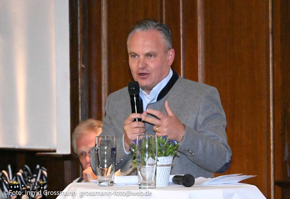 Wiesnchef Scharpf bei der Oktoberfest-Bierprobe im Löwenbräukeller am 10.09.2026 (©Foto: Ingrid Grossmann)