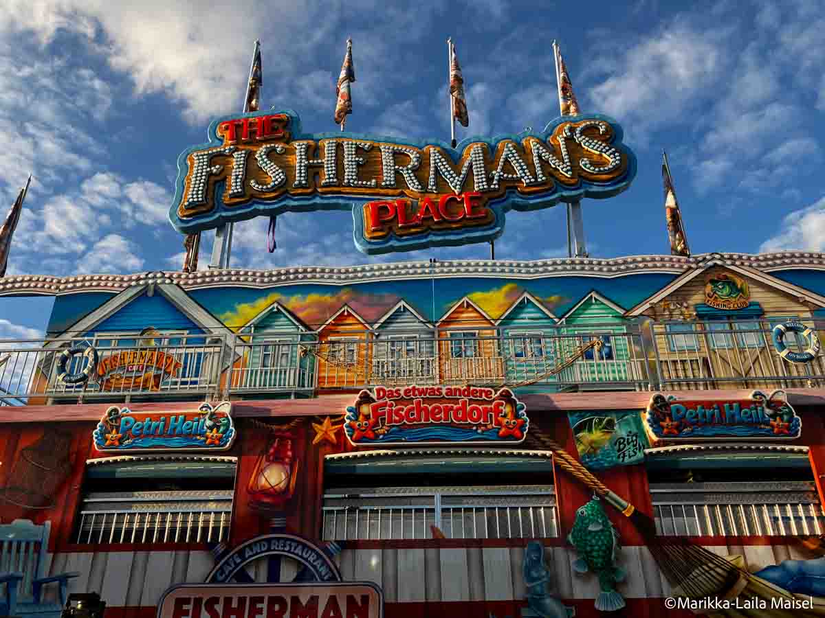 The Fisherman's Place beim Wiesnaufbau Tag 78, Montag 15.09.2026 (©Foto: Marikka-Laila Maisel)