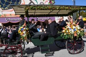 Paulaner Festzelt: Einzug der Wiesnwirte am 19.09.2026 (©Foto: Ingrid Grossmann)