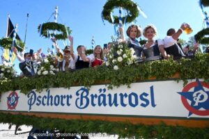 Bräurosl: Einzug der Wiesnwirte am 19.09.2026 (©Foto: Ingrid Grossmann)