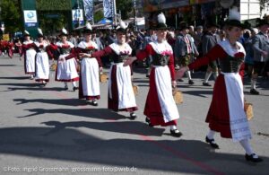 Einzug der Wiesnwirte am 19.09.2026 (©Foto: Ingrid Grossmann)