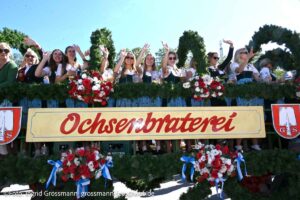 Ochsenbraterei: Einzug der Wiesnwirte am 19.09.2026 (©Foto: Ingrid Grossmann)
